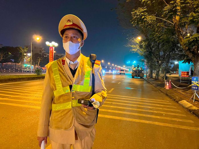 Ứng trực trong đêm Giao thừa.