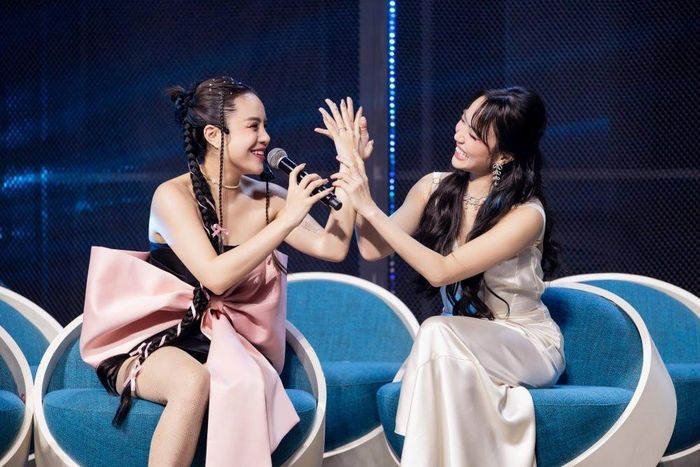 Khi chương trình sắp kết thúc, Diệu Nhi tâm sự về nửa kia: “Khi có chồng rồi, tôi thấy lấy chồng là điều sáng suốt. Gia đình tôi luôn ủng hộ sự nghiệp và kinh tế cá nhân của nhau”.