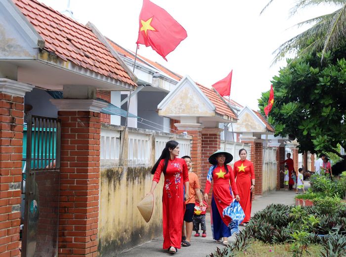 Theo các hộ dân đảo Sinh Tồn, nhiều năm đón Tết trên đảo, nghĩa tình với cán bộ, chiến sĩ nơi đây những năm qua luôn là niềm hạnh phúc xen lẫn tự hào