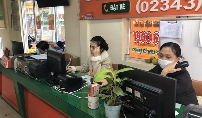 Các quầy vé tại Bến Xe Huế đã trở lại mở bán từ sáng mùng 3 tết 