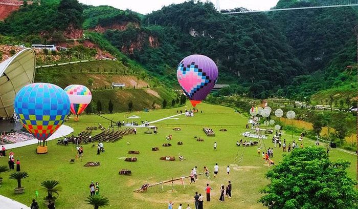 Một khu vui chơi tại huyện Mộc Châu, Sơn La. (Ảnh NGỌC TUẤN)