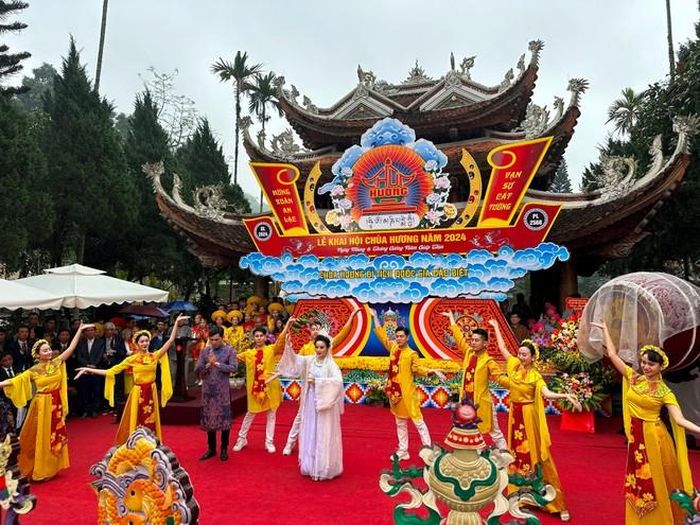Khai mạc lễ hội chùa Hương