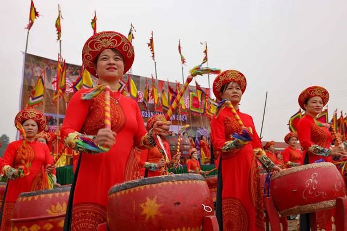Màn đánh trống khai hội Tịch điền Đọi Sơn Xuân Giáp Thìn 2024