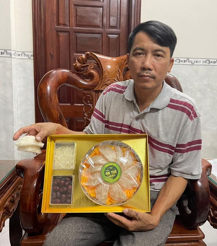 Ông Nguyễn Văn Soát (thôn Bình Hòa, xã Chư Răng) dành nhiều tâm huyết xây dựng thương hiệu sản phẩm yến sào An Tuệ. Ảnh: V.C