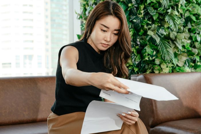 Quyết định nghỉ công việc hiện tại để đón nhận sự thay đổi mới không phải lúc nào cũng dễ dàng. Ảnh minh họa: Alexander Suhoruco/Pexels.