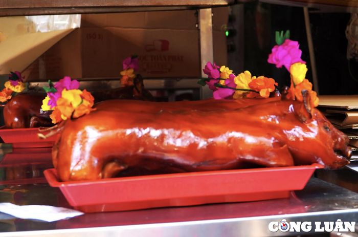  Giá thịt quay dao động từ 380.000-400.000 đồng/kg tùy loại 
