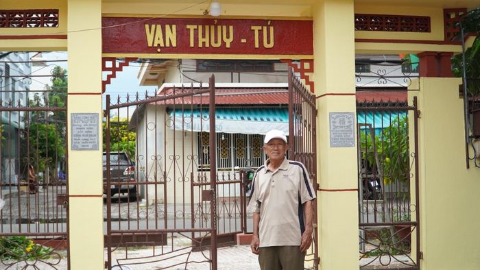 Ông Huỳnh Giác, Vạn trưởng Vạn Thủy Tú thông tin với PV. (Ảnh: Đắc Phú).