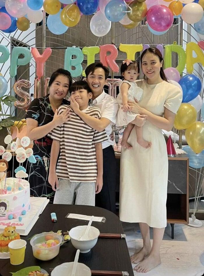 Cô cũng bày tỏ sự biết ơn khi mẹ chồng luôn có mặt trong các dịp đặc biệt của gia đình cô dù công việc kinh doanh bận rộn.