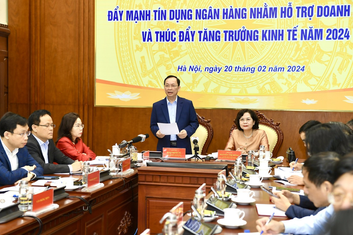 Quang cảnh hội nghị đẩy mạnh tín dụng ngân hàng nhằm hỗ trợ doanh nghiệp và thúc đẩy tăng trưởng kinh tế năm 2024. Ảnh: NGUYỄN SAO