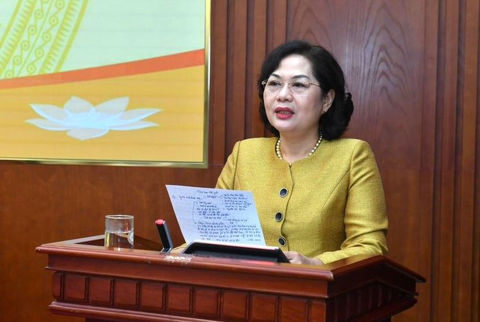  Thống đốc Ngân hàng Nhà nước Nguyễn Thị Hồng 