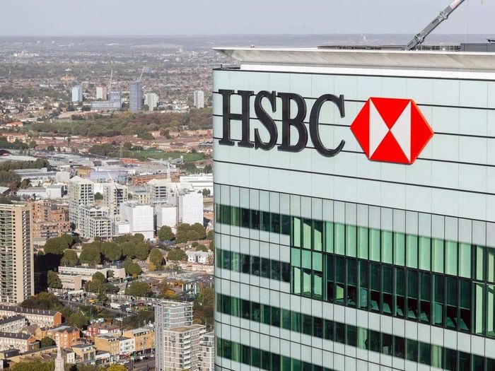 Lợi nhuận trước thuế quý IV/2023 của HSBC giảm mạnh. Ảnh: The Economic Times.