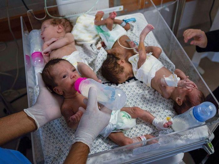 Theo các quan chức y tế ở Gaza, Israel đã đáp trả bằng một cuộc tấn công trên không và trên bộ khiến hơn 29.000 người Palestine thiệt mạng và hơn 69.000 người bị thương.
