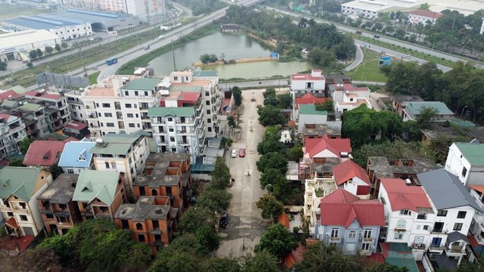 Dự án này do Công ty CP Tu tạo và Phát triển nhà Hà Nội làm chủ đầu tư tại xã Hoàn Sơn theo quyết định số 259 ngày 18/3/2003 của UBND tỉnh Bắc Ninh. Quy mô dự án là 7,5ha, trong đó gồm 234 căn nhà biệt thự và liền kề. Ngoài ra còn có diện tích cây xanh công viên, công trình công cộng, nhà văn phòng; đất giao thông và đất đầu mối kỹ thuật.