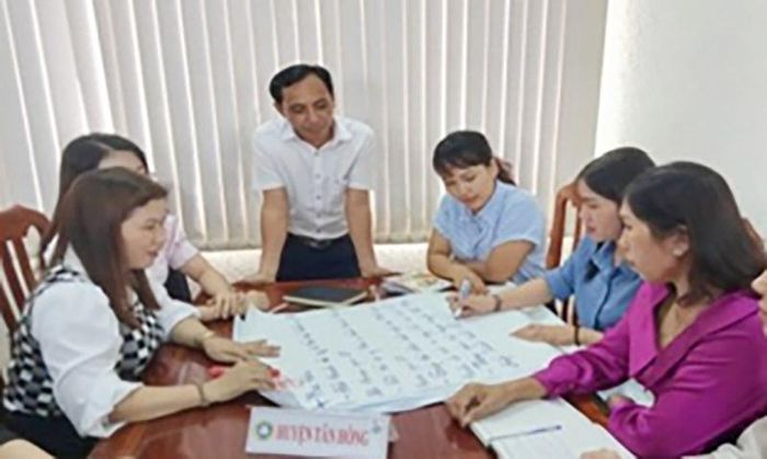Giáo viên ngành học mẫu giáo, mầm non huyện Tân Hồng tham dự tập huấn nâng cao kỹ năng giảng dạy cho trẻ