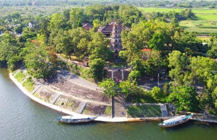 Đạo và Đời, bao nỗi dùng dằng