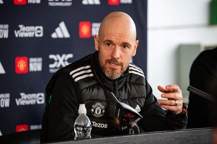 Erik ten Hag có quyết định khó hiểu cho Antony.