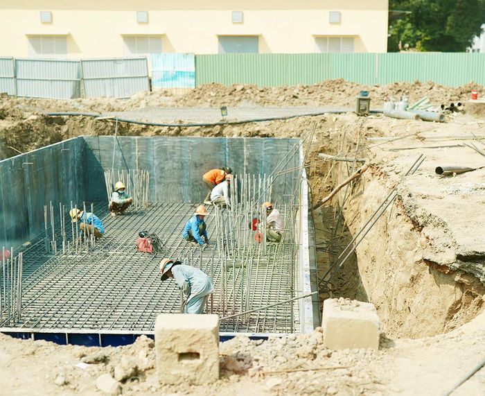  Thi công đường Phan Thúc Duyện thuộc dự án hầm chui đường Trần Quốc Hoàn kết nối với Nhà ga T3 sân bay Tân Sơn Nhất 