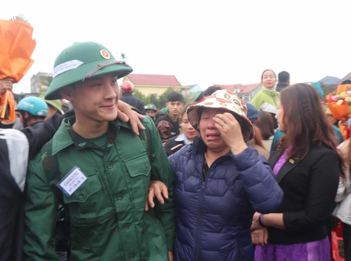 Năm 2024, các huyện, thị xã, thành phố trong toàn tỉnh đã thực hiện tốt nhiệm vụ tuyển gọi thanh niên nhập ngũ và đã tuyển đủ số chỉ tiểu được giao.