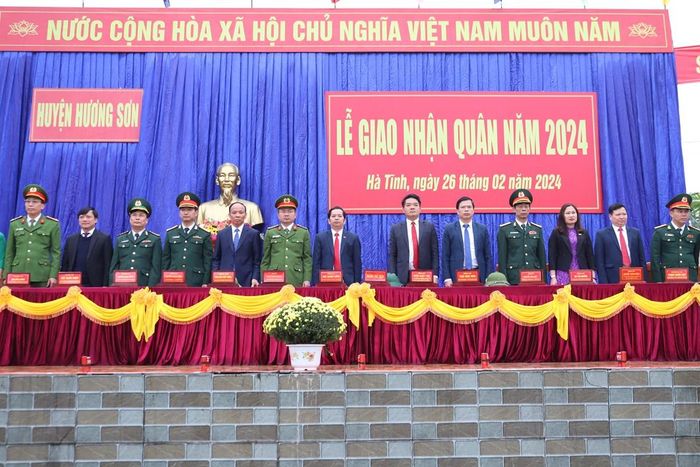 Các đồng chí lãnh đạo tỉnh, ngành, cơ quan, đơn vị đã về các địa phương chung vui với tân binh. Tại lễ giao nhận quân, các tân binh đều bày tỏ quyết tâm cao hoàn thành xuất sắc nhiệm vụ được giao. 