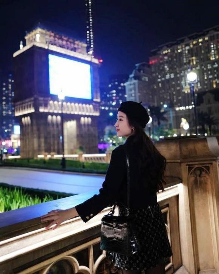 Đỗ Mỹ Linh như thiếu nữ độc thân.