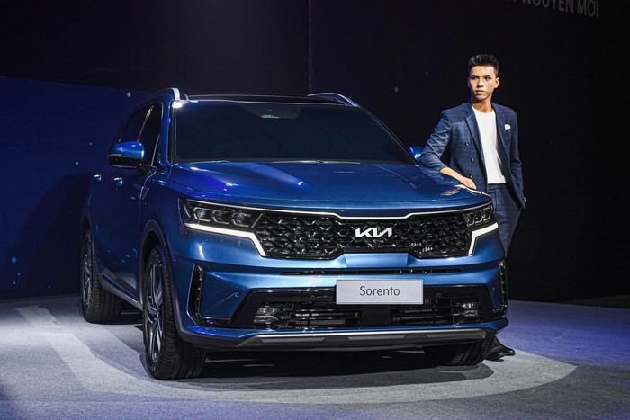 Các hãng xe phổ thông của Nhật Bản và Hàn Quốc đã bắt đầu trình làng thêm những lựa chọn hybrid. Ảnh minh họa: Bối Hạ.