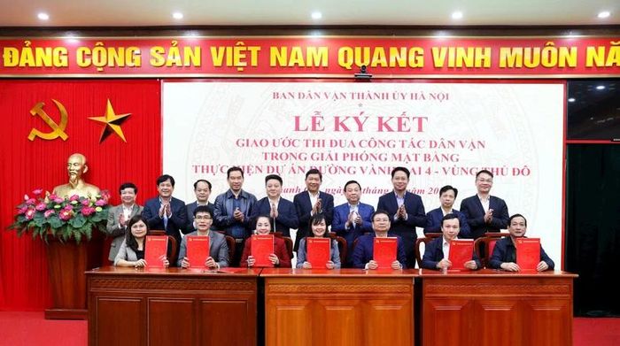 Các quận, huyện của Hà Nội ký giao ước thi đua công tác dân vận trong giải phóng mặt bằng dự án đường Vành đai 4-Vùng Thủ đô.