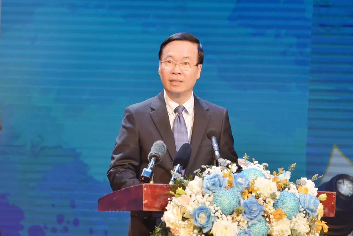  Chủ tịch nước Võ Văn Thưởng phát biểu: “Trong suốt 69 năm qua, ngành Y tế đã nỗ lực phấn đấu, không quản gian khổ, hy sinh, thực hiện tốt nhiệm vụ bảo vệ, chăm sóc, nâng cao sức khỏe cho cán bộ, chiến sỹ và Nhân dân, ngày càng trưởng thành và lớn mạnh về mọi mặt" - ảnh báo Sức khỏe và Đời sống. 