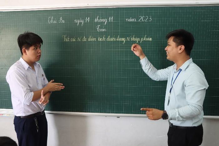 Thầy Lương Đức Tài: Dạy học trò bằng ngôn ngữ của “trái tim” yêu thương