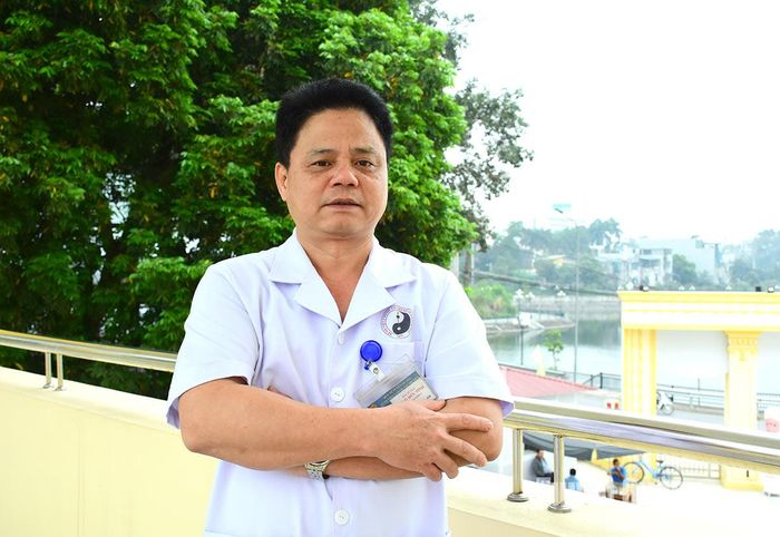 Bác sỹ Đặng Hữu Tĩnh, Trưởng Khoa Ngoại - Phụ, Bệnh viện Y dược cổ truyền tỉnh.