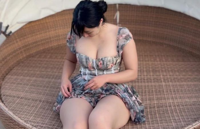 "Nàng béo xứ Hàn" sở hữu bộ sưu tập váy ngắn, quần short diện khi đi du lịch, chụp hình,... với nhiều màu sắc, chất liệu khác nhau.