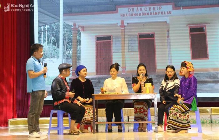  Một tiểu phẩm tuyên truyền về công tác tảo hôn ở huyện Quỳ Hợp. Ảnh: Mỹ Hà 
