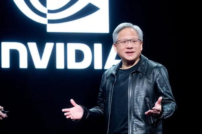 Jensen Huang trở thành biểu tượng phong cách nhờ chiếc áo khoác da màu đen. Gu thẩm mỹ của Huang đã trở nên phổ biến đến mức một số người bán hàng trực tuyến đã bán hàng nhái sử dụng tên và hình ảnh của CEO này trên Amazon, Jacketpop và Wilson Jackets. (Ảnh: Noah Berger/Getty Images)
