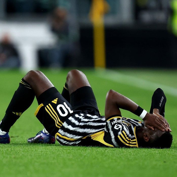 Trong gần 2 năm qua, Pogba không thể tập trung cho chuyên môn. Trở lại Juventus, Pogba làm bạn với giường bệnh nhiều hơn thi đấu. Cựu sao MU nghỉ phần lớn mùa giải 2022/23 vì chấn thương. Mùa giải năm nay, Pogba cũng chỉ mới thi đấu được vài trận trước khi bị treo giò.