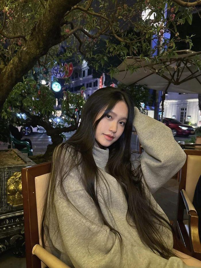 Doãn Hải My lên đồ tinh tế, nhẹ nhàng.