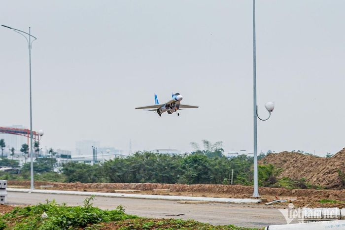Nam đang ấp ủ chế tạo ra những chiếc máy bay kích thước lớn hơn, có tính ứng dụng cao trong công tác cứu hộ, cứu nạn hoặc chữa cháy trên những ngôi nhà tầng cao mà xe thang không thể vươn tới.