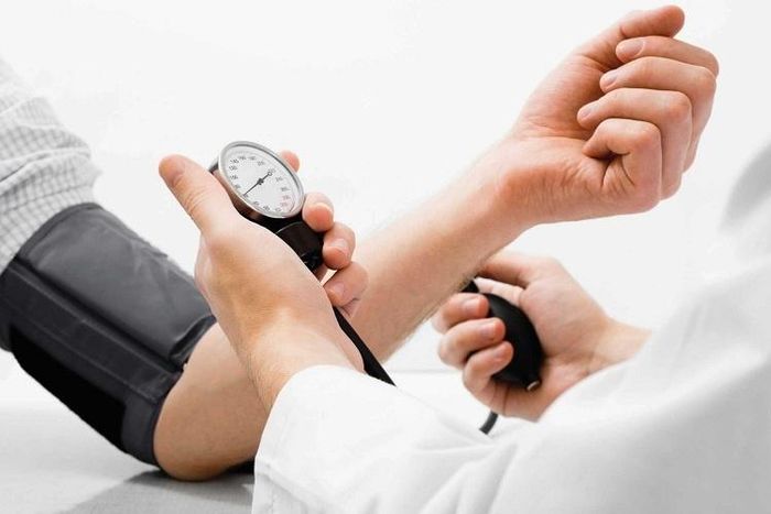 Để ngăn ngừa sự tiến triển của tăng huyết áp, bệnh nhân cần thực hiện một số biện pháp về thay đổi lối sống.