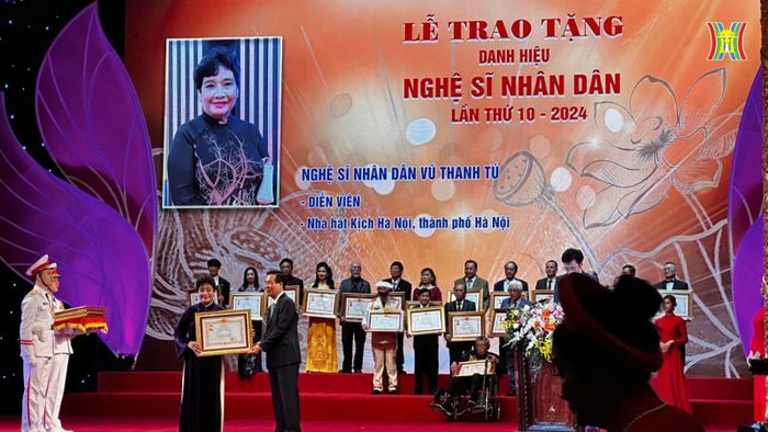 Nghệ sĩ Nhân dân Thanh Tú