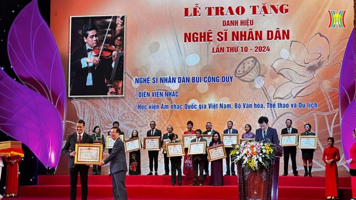 Nghệ sĩ Nhân dân Bùi Công Duy