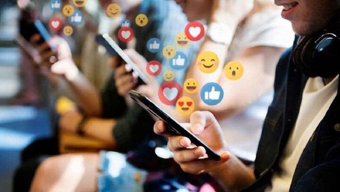 Không thể phủ nhận tác dụng của Facebook đối với thời đại kỹ thuật số nhưng nó cũng có những mặt trái cần được hạn chế và loại bỏ.