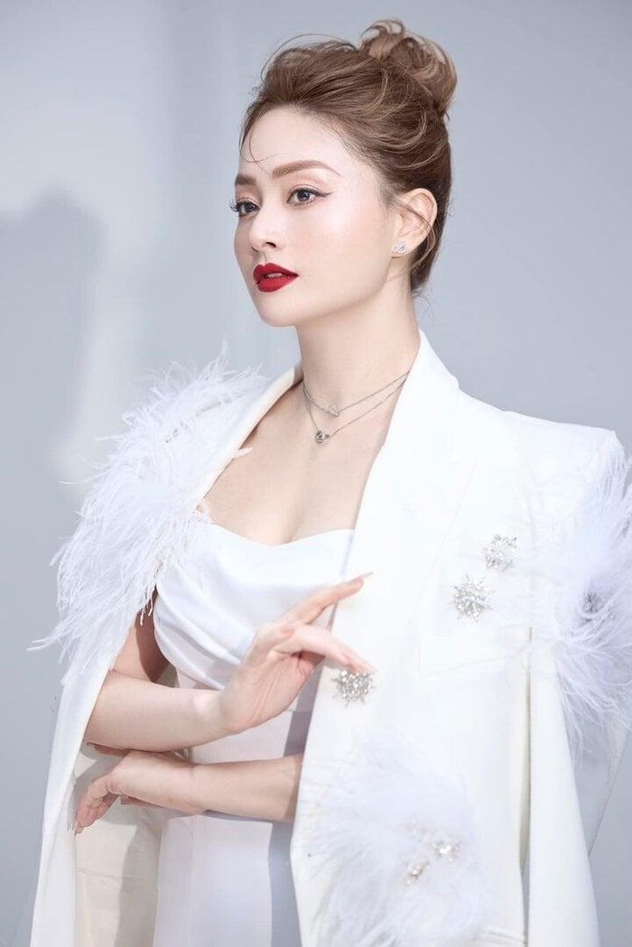 Lan Phương là gương mặt quen thuộc trên truyền hình.