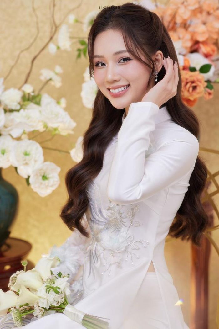 Phạm Ngọc Anh sinh năm 1995, từng được biết đến với các phim: "Chạy trốn thanh xuân", "Mùa xuân ở lại", "Phố trong làng"... Ảnh: Lê Chí Linh