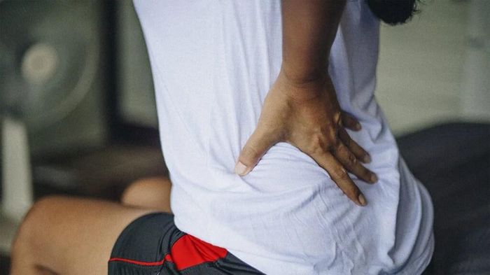 Đi gặp bác sĩ sớm nếu các biện pháp giảm đau tại nhà không giúp giảm nhẹ cơn đau (Ảnh: Internet)