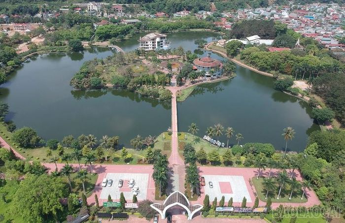  Công viên Nhạc Sơn được cải tạo, sửa chữa theo hướng tạo không gian mở cho Nhân dân. 