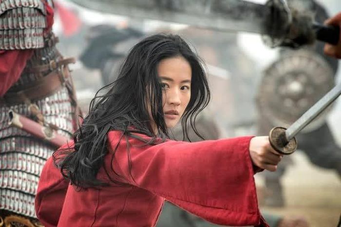 Vai diễn Mulan gây thất vọng thậm tệ của nữ diễn viên khi lần đầu "Mỹ tiến"