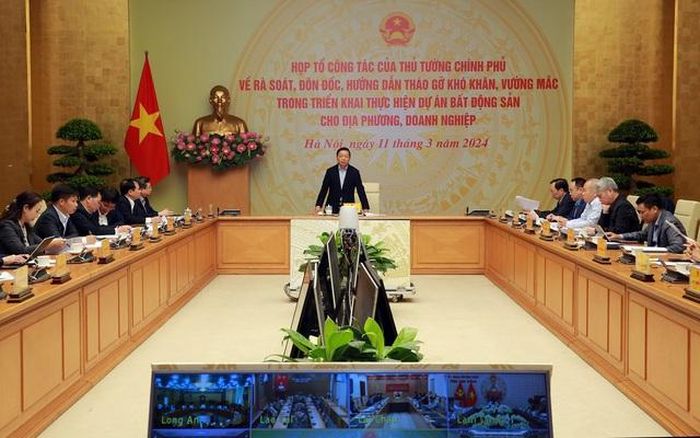 Phó Thủ tướng Trần Hồng Hà mong muốn, các DN, nhà đầu tư BĐS đưa ra những sản phẩm có giá bán phù hợp, bảo đảm chất lượng, thiết kế, thẩm mỹ và mức lợi nhuận hợp lý, hài hòa lợi ích với Nhà nước, người dân - Ảnh: VGP/Minh Khôi