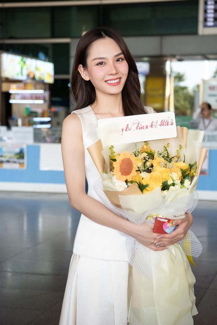 Chia sẻ về hành trình tại Miss World, Mai Phương cho biết: "Việt Nam đã để lại trong mắt bạn bè quốc tế hình ảnh ấm áp. Khi nghĩ đến Việt Nam, họ sẽ nghĩ đến sự ấm bụng, sự chữa lành, giúp đỡ lẫn nhau. Khi bạn tân hoa hậu bước những bước đi đầu tiên, tất cả người chiến thắng đều đứng lên chúc mừng, đó là hình ảnh rất đẹp".