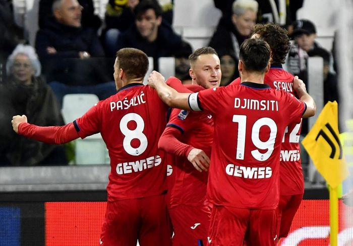 Phút 35, Teun Koopmeiners tỏa sáng ghi bàn đưa đội khách Atalanta vượt lên dẫn trước