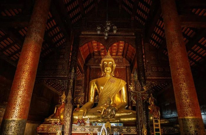 Những ngôi chùa ở Thái Lan nổi tiếng với kiến trúc đẹp và sự linh thiêng.