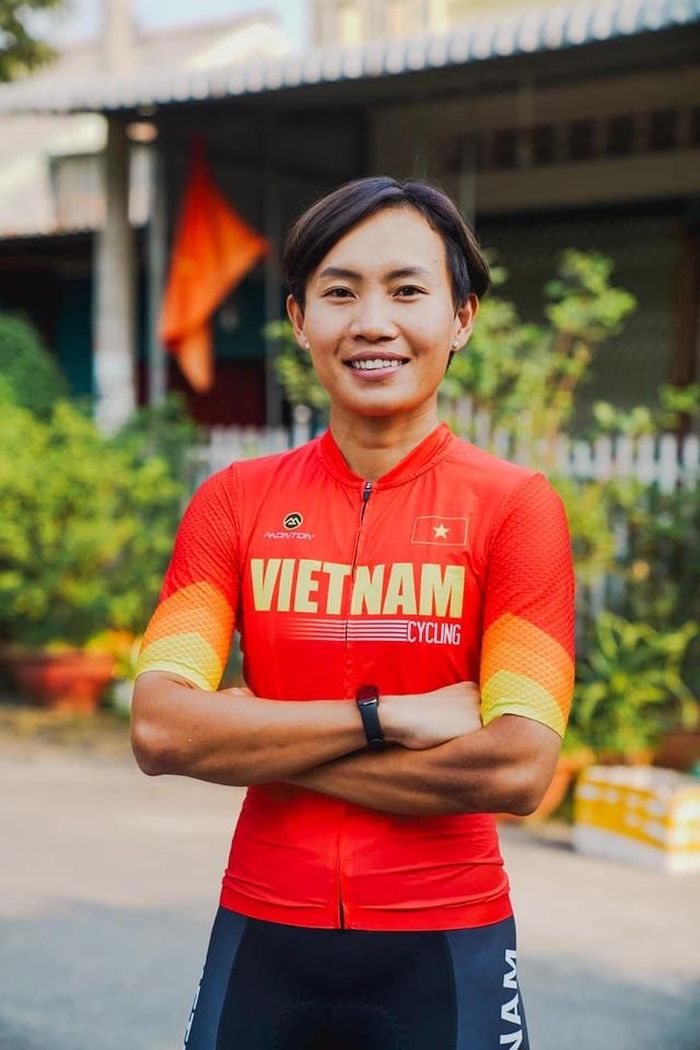 Cua-rơ Nguyễn Thị Thật là gương mặt được nhắc nhiều nhất trong số 5 tấm vé chính thức đến Olympic Paris 2024 của thể thao Việt Nam