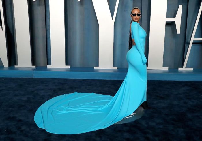 Xu hướng này bắt đầu từ những phụ nữ như Kim Kardashian. Ảnh: Rex/Shutterstock.